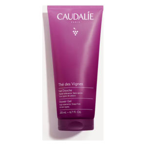 Lila Tube mit Duschgel von Caudalie, Etikett beschreibt hohe Hautverträglichkeit und seifenfreie Formel.