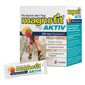 Packung magnofit AKTIV mit Magnesium in Zitronen-Himbeer-Geschmack und praktischen Portionssticks für unterwegs.