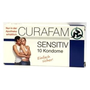 Verpackung von CURAFAM Sensitiv-Kondomen mit einem Pärchen auf der Vorderseite und der Aufschrift "Einfach sicher!"