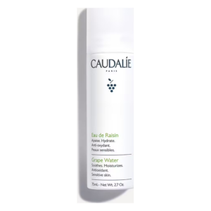Flasche mit Traubenwasser von Caudalie, weiß mit grünem Text, für empfindliche Haut, 75 ml.