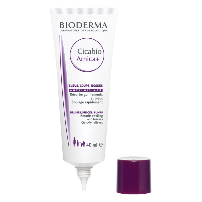 Tubenverpackung von Bioderma Cicabio Arnica+ mit lila Deckel, 40 ml Inhalt, zur Behandlung von Blutergüssen und Schwellungen.