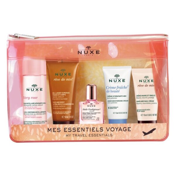 Reise-Set mit verschiedenen Nuxe Hautpflegeprodukten in einer durchsichtigen, rosa Verpackung mit Reißverschluss.