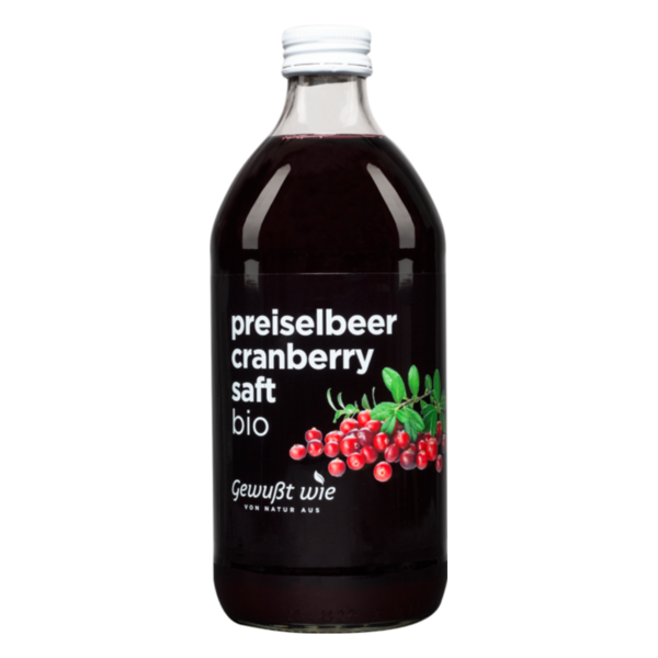Flasche mit Bio-Preiselbeersaft, dunkelrot, Etikett mit dem Schriftzug ‚preiselbeersaft cranberry bio‘ und einer Abbildung von Preiselbeeren.